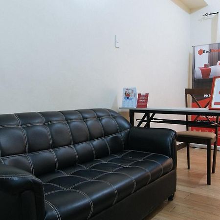 Reddoorz Plus @ Urban Deca Tower Edsa 2 Mandaluyong Buitenkant foto