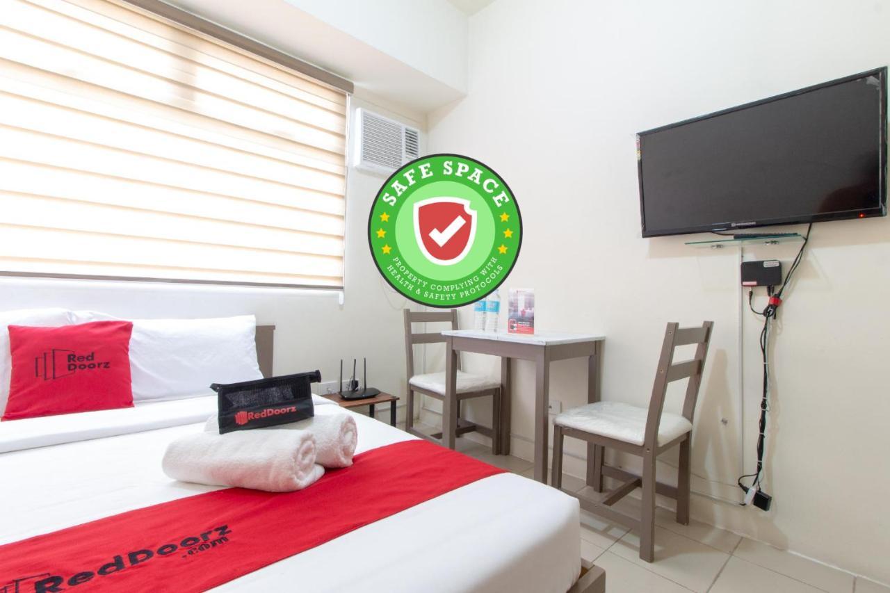Reddoorz Plus @ Urban Deca Tower Edsa 2 Mandaluyong Buitenkant foto