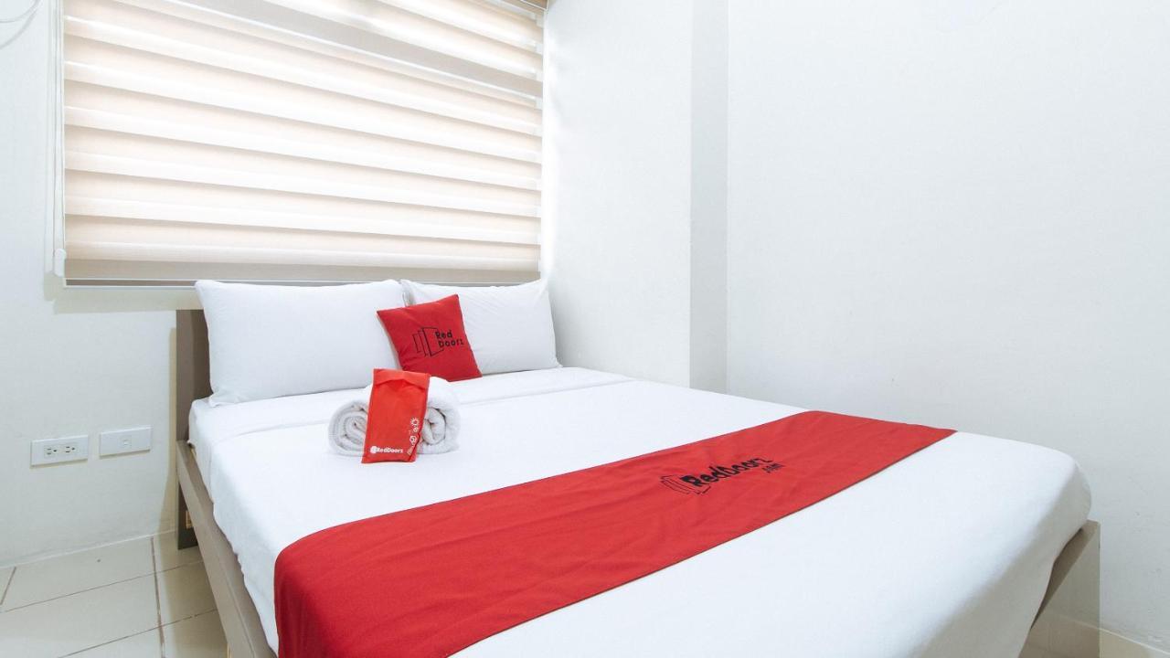 Reddoorz Plus @ Urban Deca Tower Edsa 2 Mandaluyong Buitenkant foto