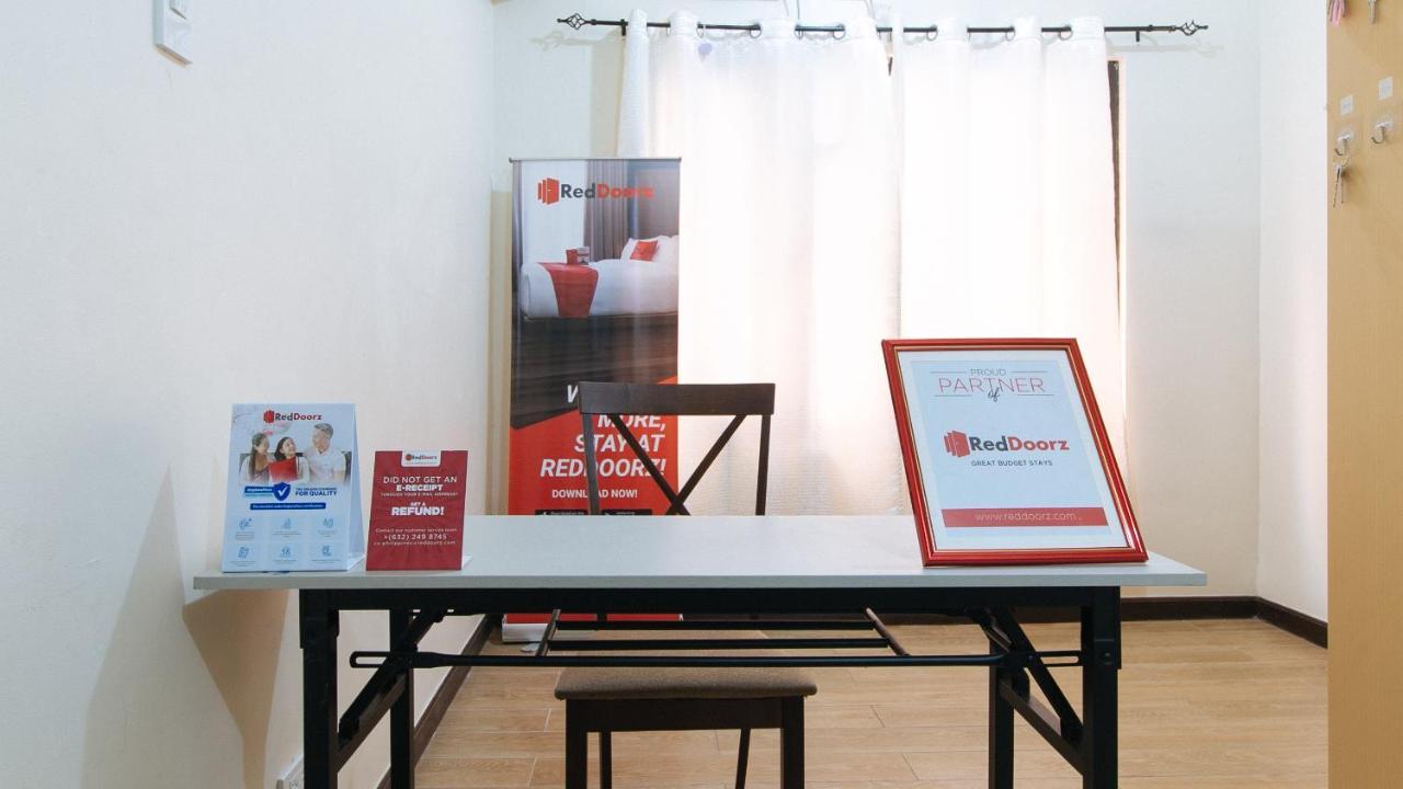 Reddoorz Plus @ Urban Deca Tower Edsa 2 Mandaluyong Buitenkant foto
